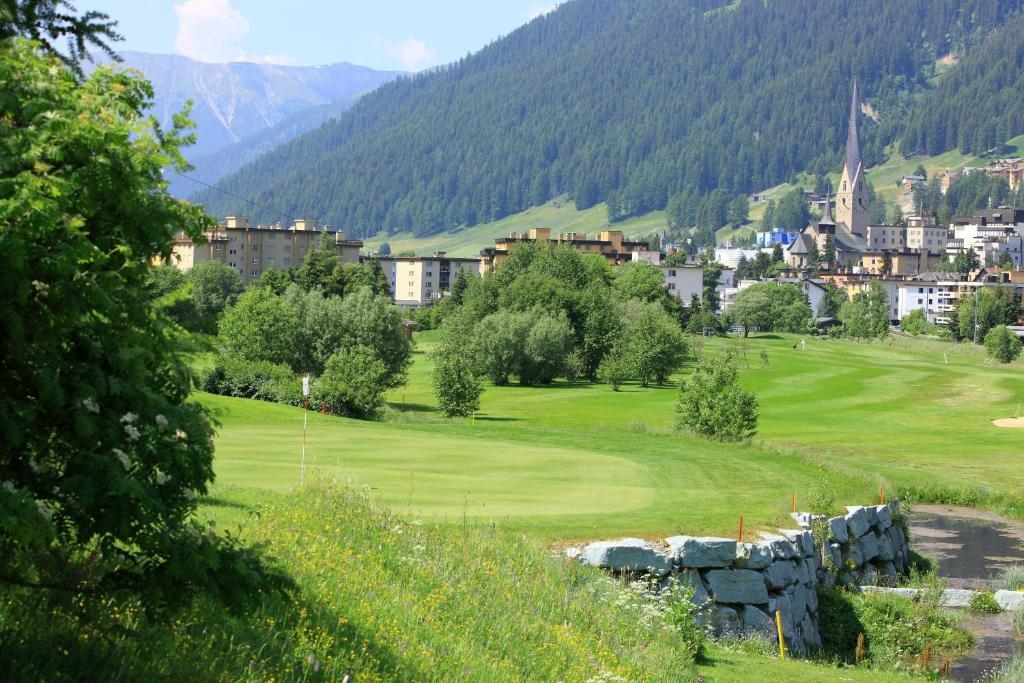 Hotel Buenda Davos Eksteriør billede